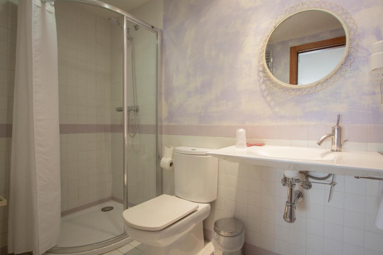 Hostal Los Canteros Golmayo Kültér fotó