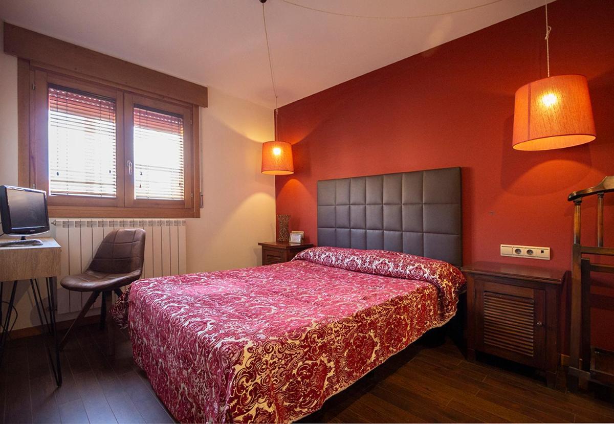 Hostal Los Canteros Golmayo Kültér fotó