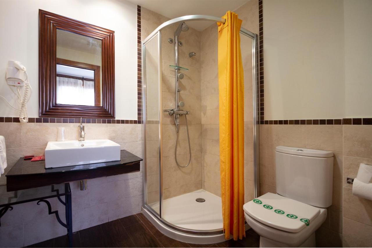 Hostal Los Canteros Golmayo Kültér fotó