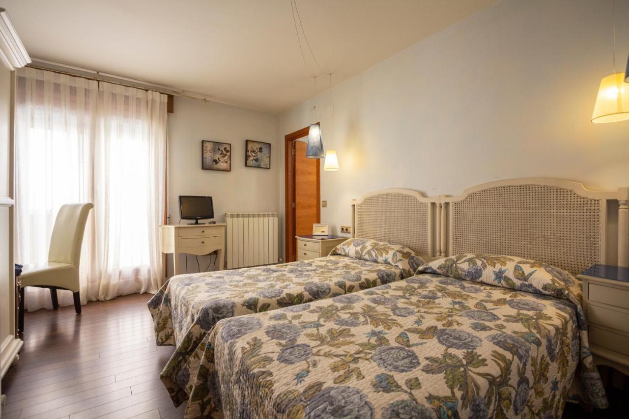 Hostal Los Canteros Golmayo Kültér fotó