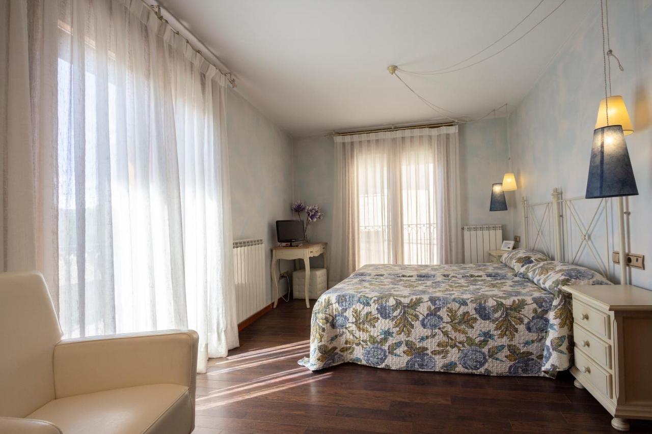 Hostal Los Canteros Golmayo Kültér fotó